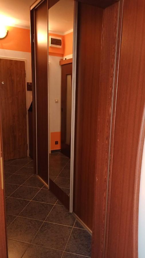 Považská Bystrica Wolf Apartman Pokojne Ubytovanie V Povazskej Bystrici Ticha Lokalita S Parkovanim Vsade Blizko Vhodne Pre Pracovne Cesty Turistiku Aj Oddych Plne Vybavena Kuchyna מראה חיצוני תמונה