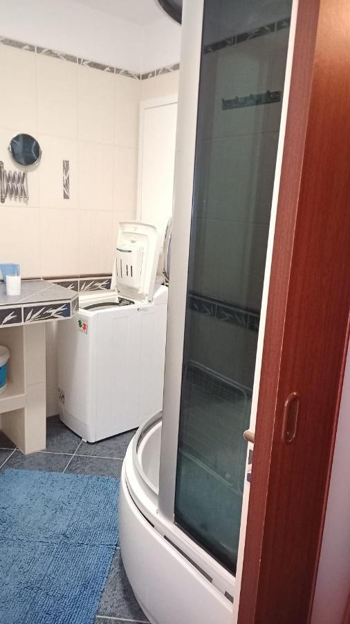 Považská Bystrica Wolf Apartman Pokojne Ubytovanie V Povazskej Bystrici Ticha Lokalita S Parkovanim Vsade Blizko Vhodne Pre Pracovne Cesty Turistiku Aj Oddych Plne Vybavena Kuchyna מראה חיצוני תמונה